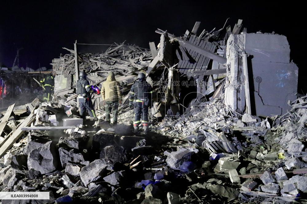 Russian troops launch 500kg bomb at Kramatorsk