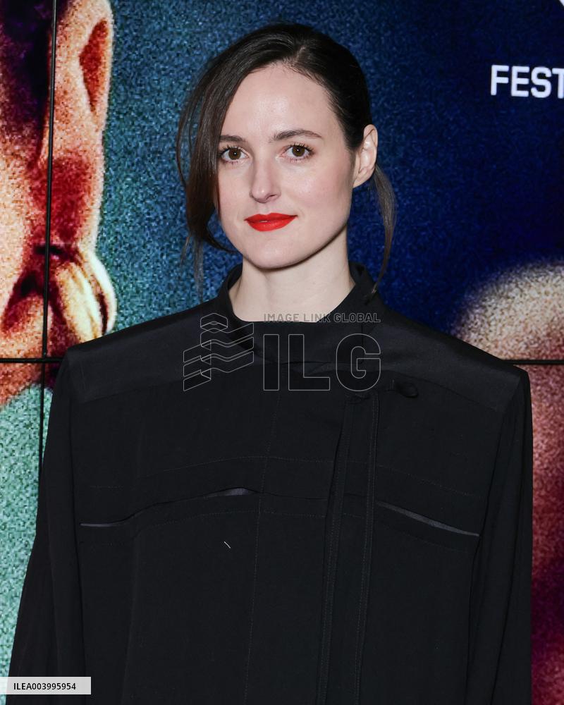 La Convocation Premiere - Paris