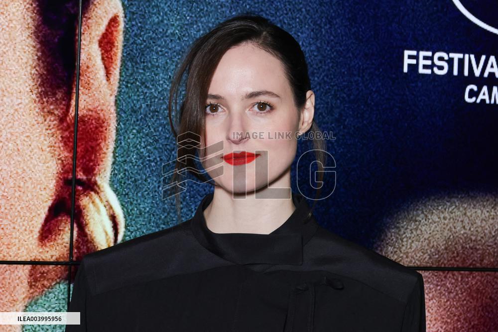 La Convocation Premiere - Paris