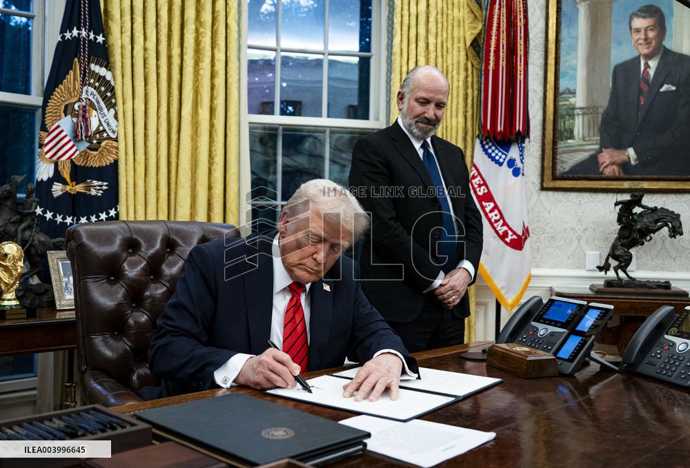 President Trump Signs An Executive Order - DC