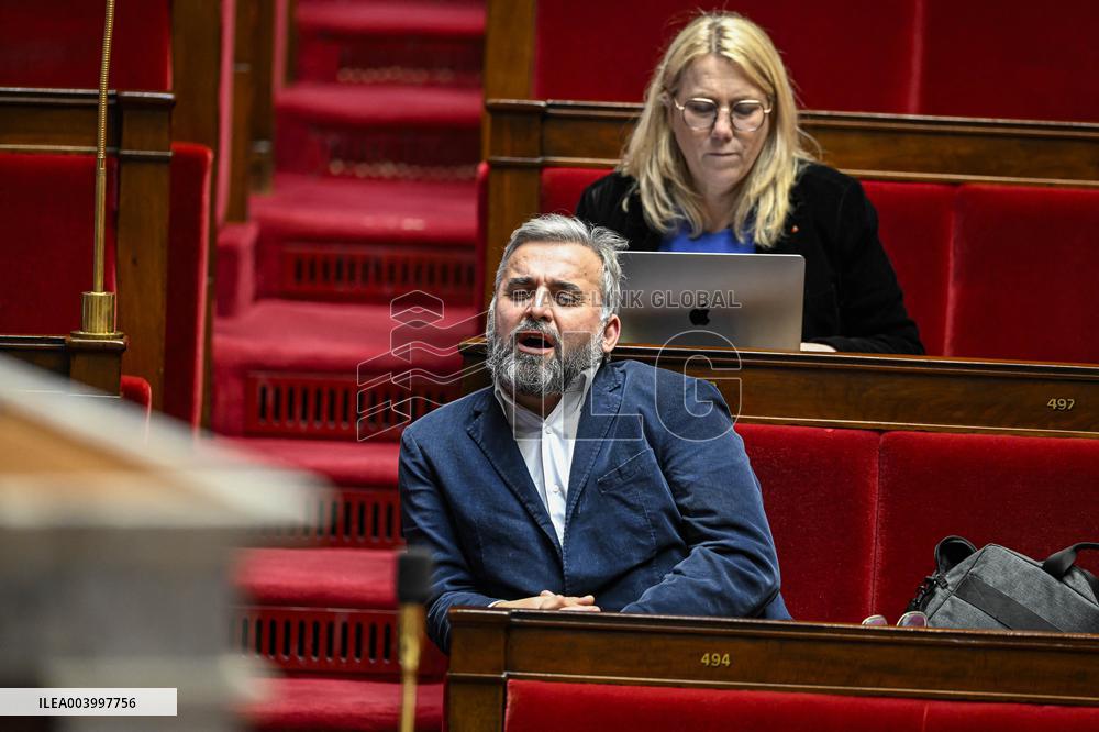 Session To Discuss And Vote A No-Confidence Motion - Paris