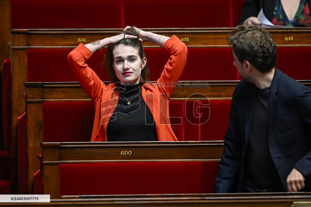 Session To Discuss And Vote A No-Confidence Motion - Paris