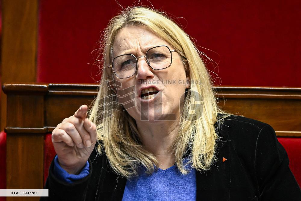 Session To Discuss And Vote A No-Confidence Motion - Paris