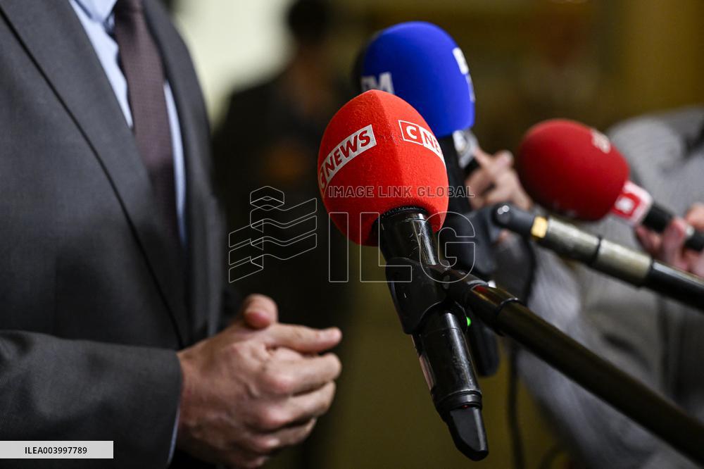 Session To Discuss And Vote A No-Confidence Motion - Paris