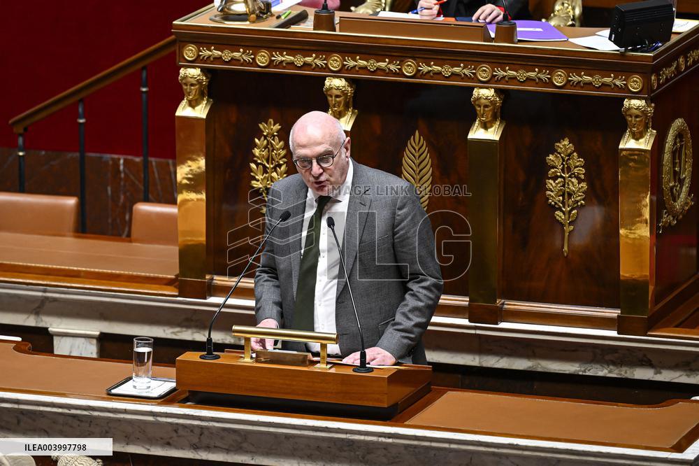 Session To Discuss And Vote A No-Confidence Motion - Paris