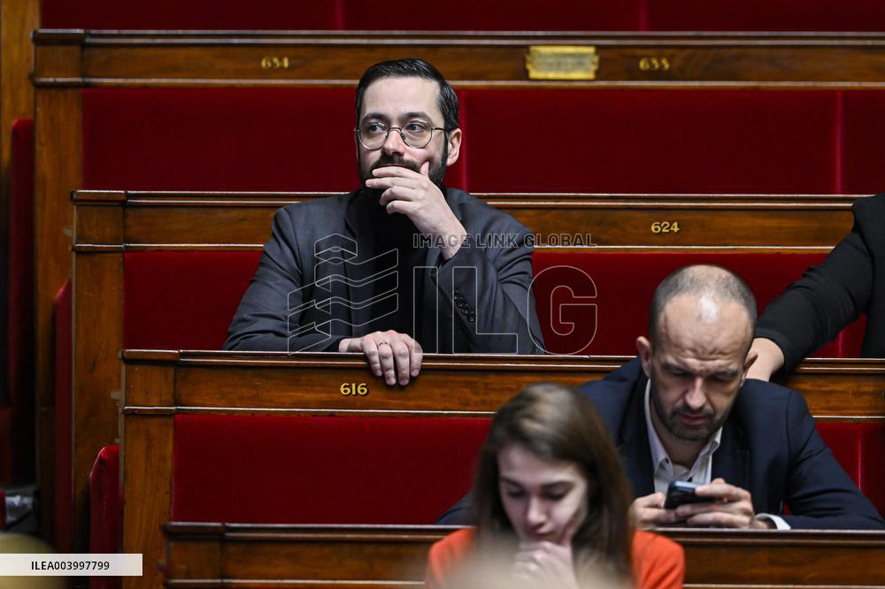 Session To Discuss And Vote A No-Confidence Motion - Paris