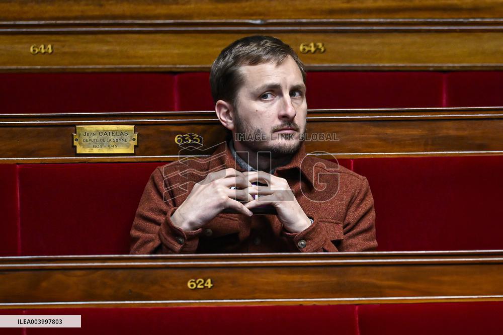 Session To Discuss And Vote A No-Confidence Motion - Paris