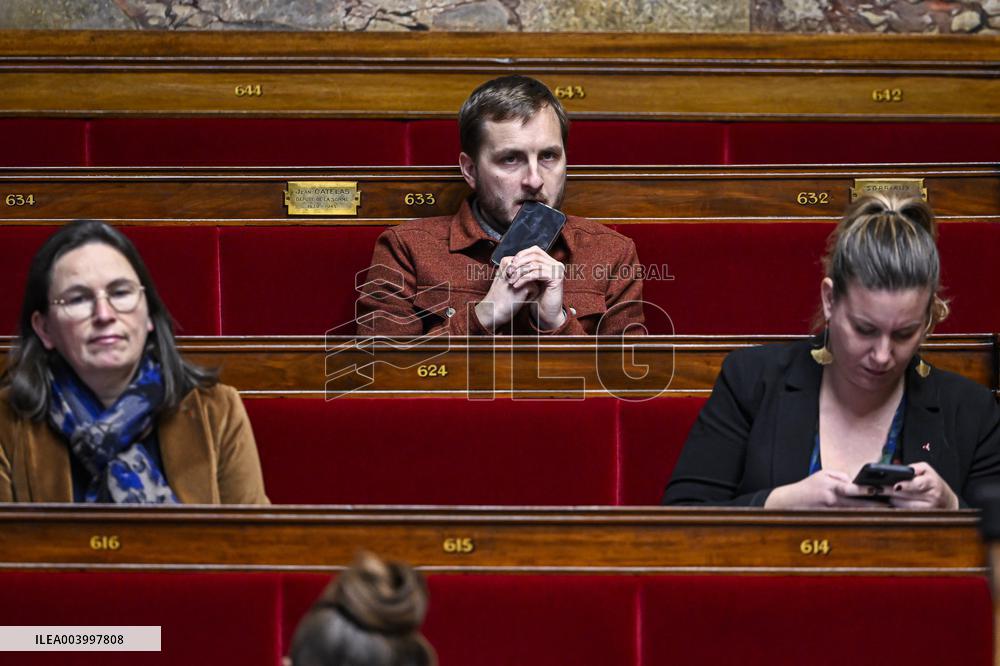 Session To Discuss And Vote A No-Confidence Motion - Paris