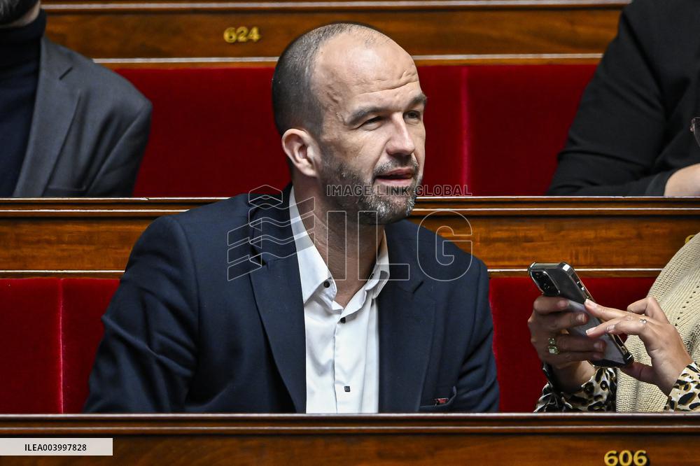 Session To Discuss And Vote A No-Confidence Motion - Paris