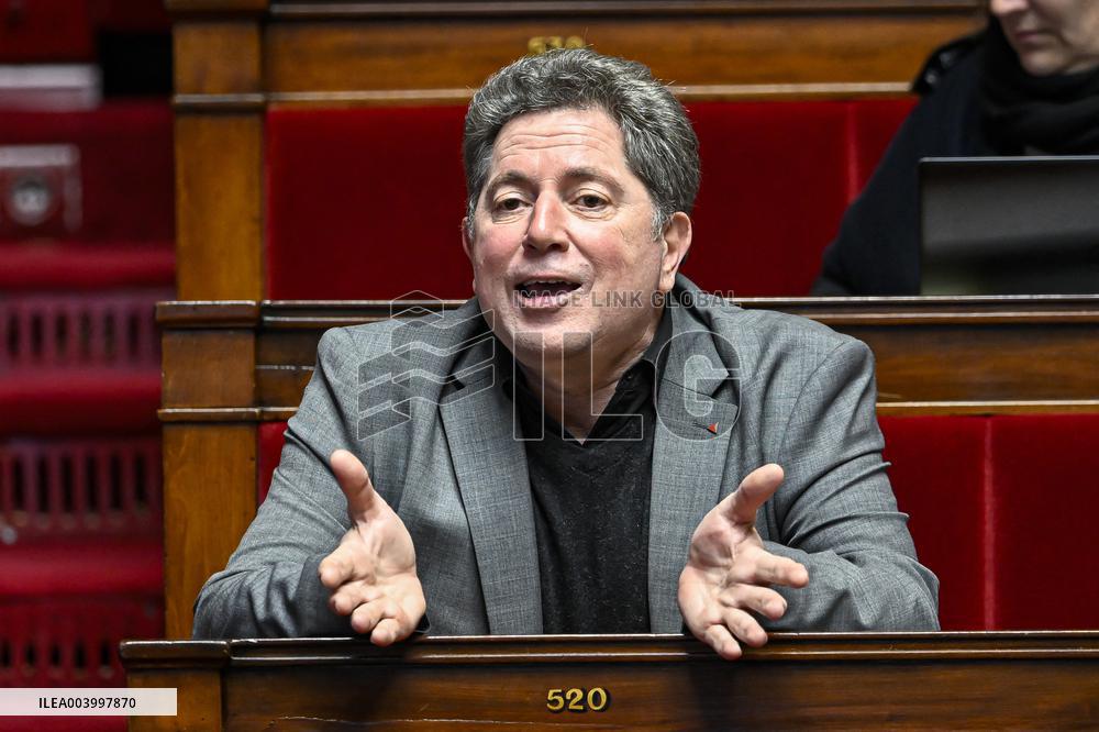 Session To Discuss And Vote A No-Confidence Motion - Paris