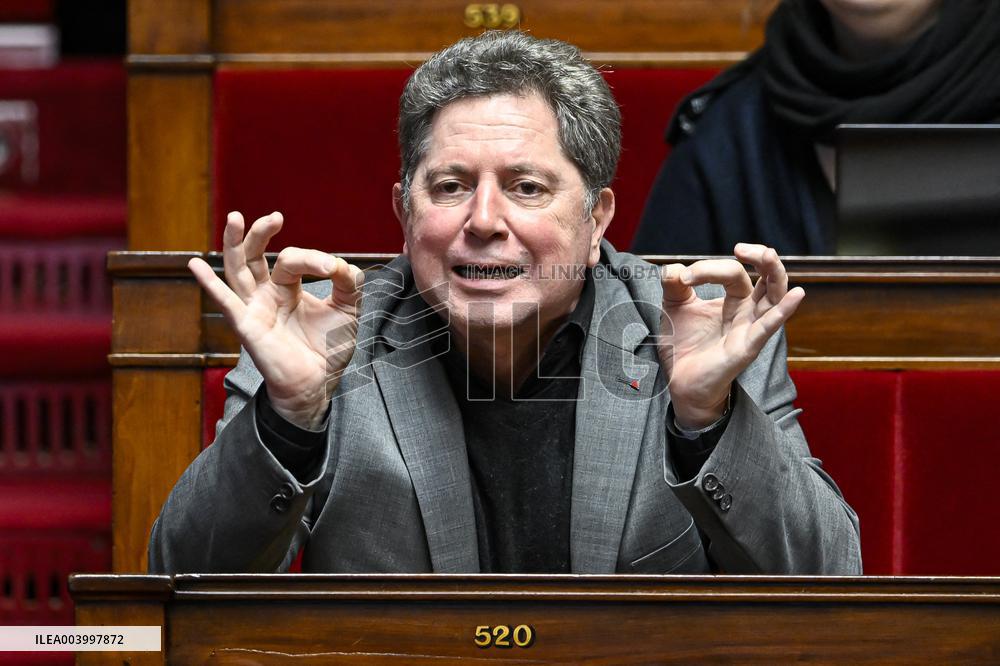 Session To Discuss And Vote A No-Confidence Motion - Paris