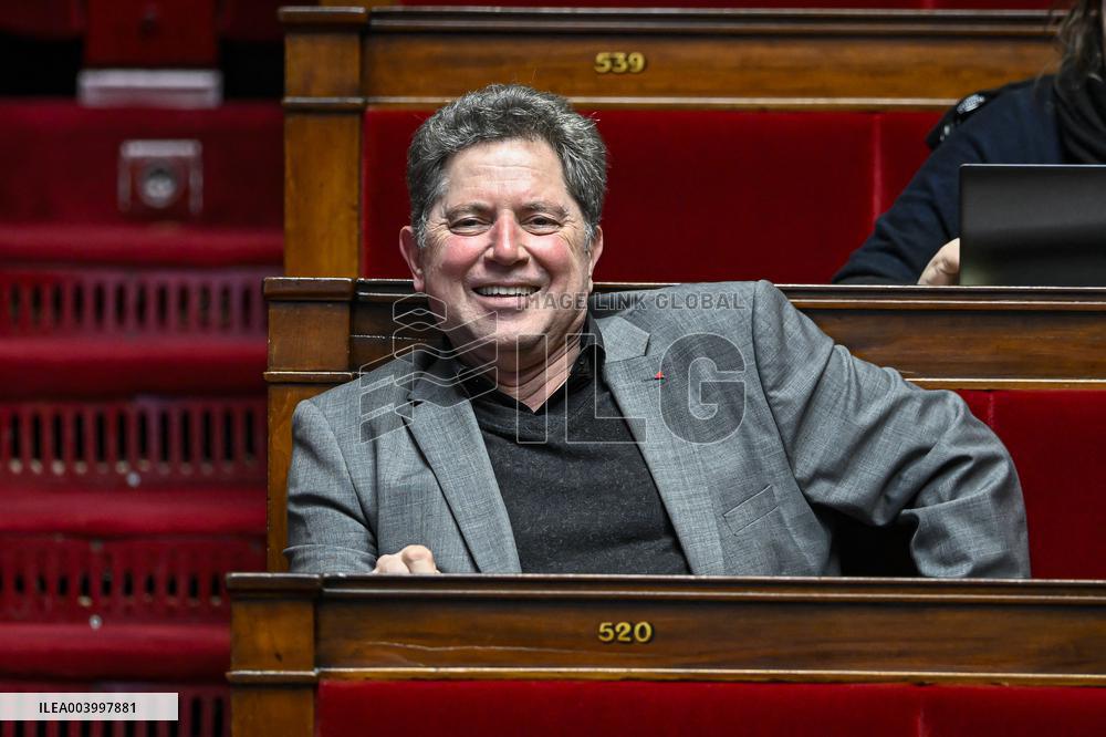 Session To Discuss And Vote A No-Confidence Motion - Paris