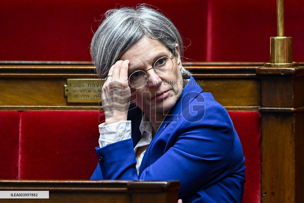 Session To Discuss And Vote A No-Confidence Motion - Paris