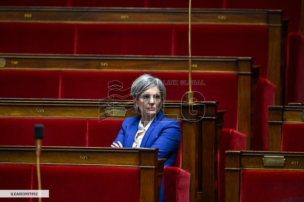 Session To Discuss And Vote A No-Confidence Motion - Paris