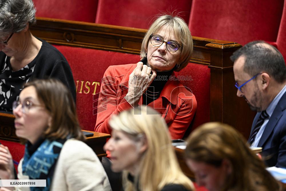 Session To Discuss And Vote A No-Confidence Motion - Paris