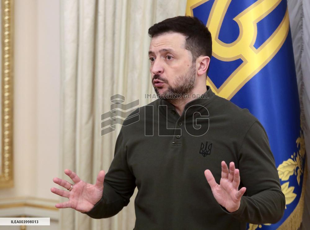 Volodymyr Zelenskyy and Nadia Calvino speak to press in Kyiv