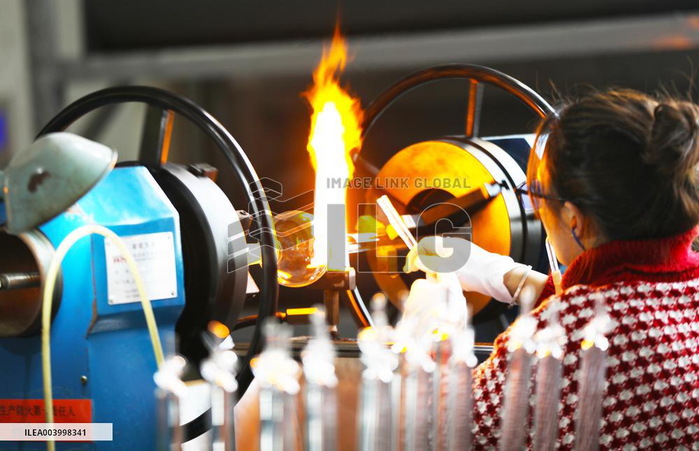 Glass Instrument Produce in Chongqing
