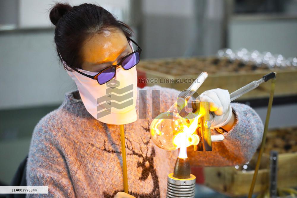 Glass Instrument Produce in Chongqing