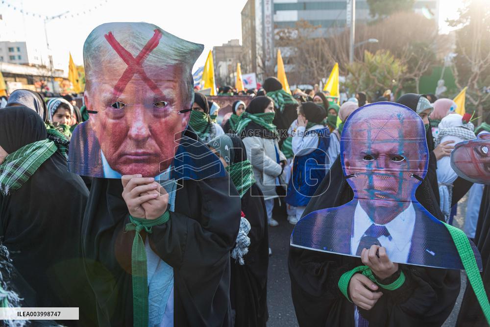 Iran Parade Basij and IRGC - Tehran