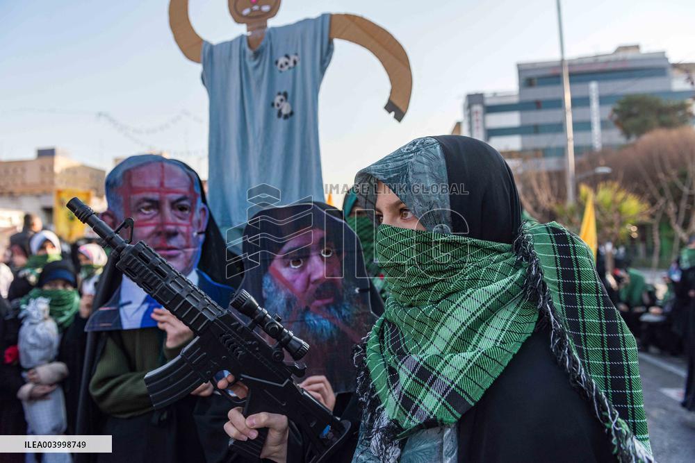 Iran Parade Basij and IRGC - Tehran