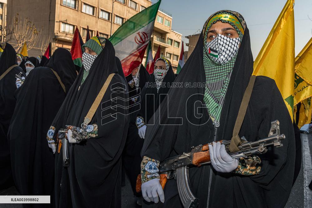 Iran Parade Basij and IRGC - Tehran