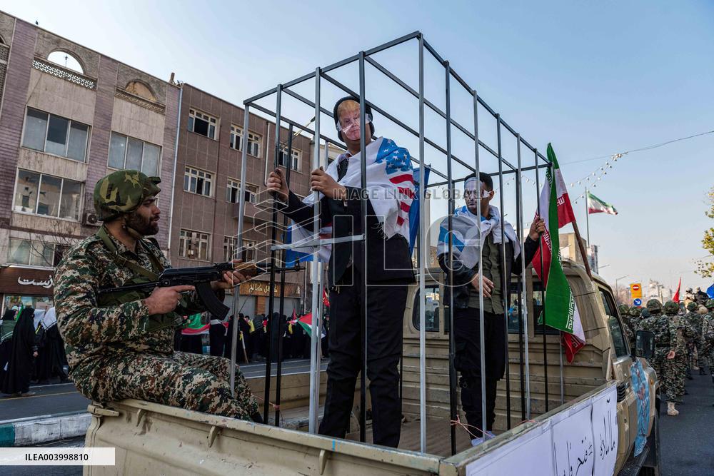 Iran Parade Basij and IRGC - Tehran