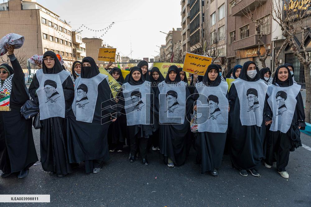 Iran Parade Basij and IRGC - Tehran