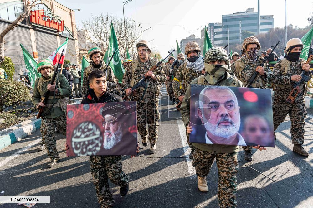 Iran Parade Basij and IRGC - Tehran