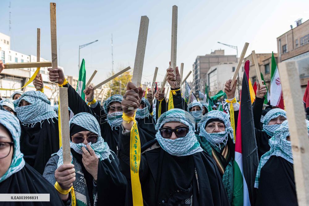 Iran Parade Basij and IRGC - Tehran