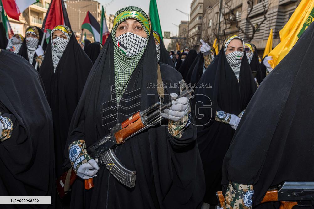 Iran Parade Basij and IRGC - Tehran