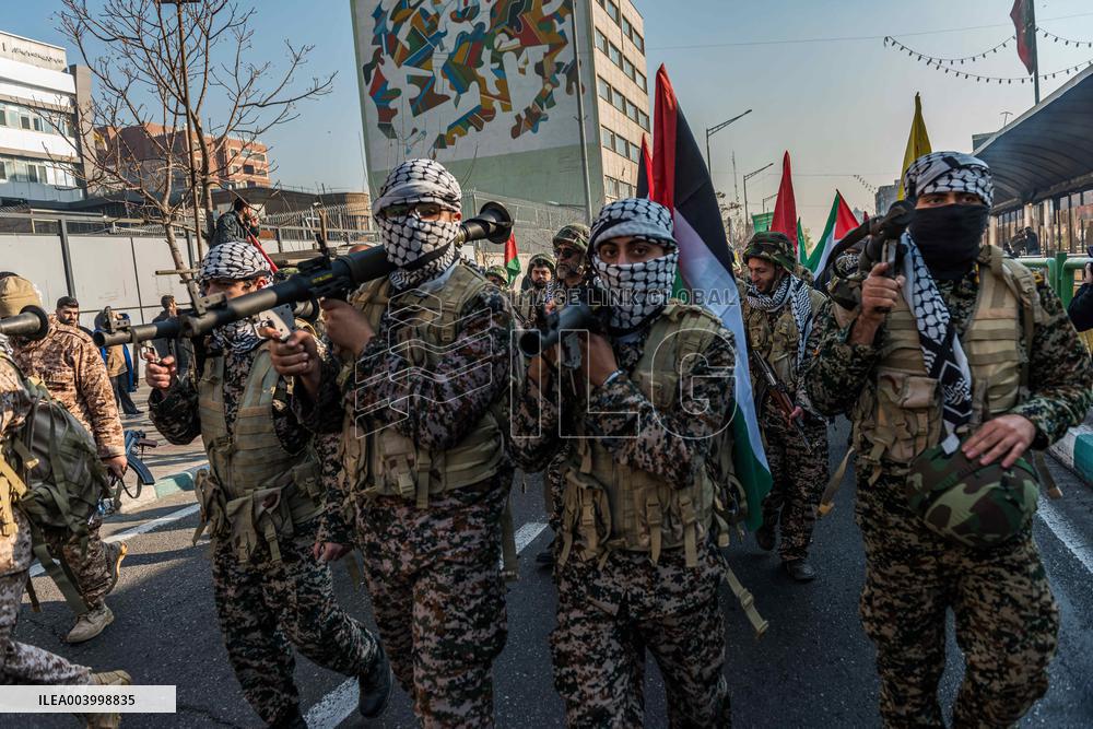 Iran Parade Basij and IRGC - Tehran