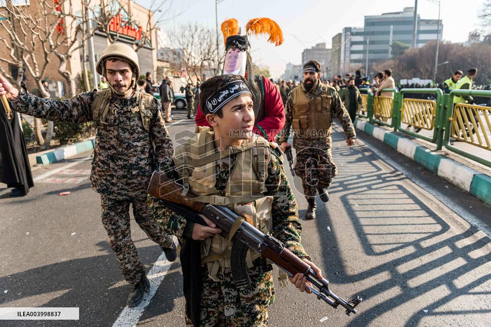 Iran Parade Basij and IRGC - Tehran