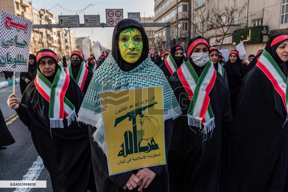 Iran Parade Basij and IRGC - Tehran