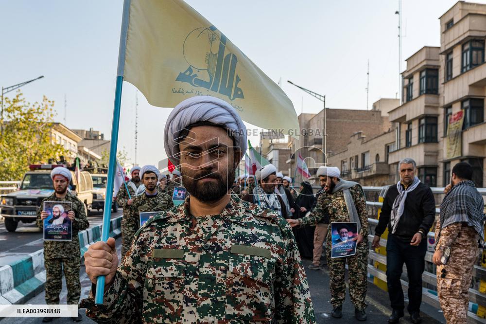Iran Parade Basij and IRGC - Tehran
