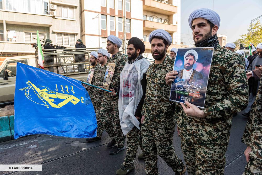 Iran Parade Basij and IRGC - Tehran