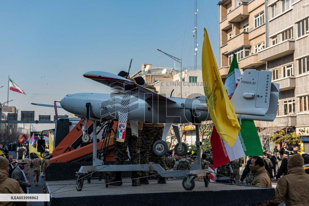 Iran Parade Basij and IRGC - Tehran