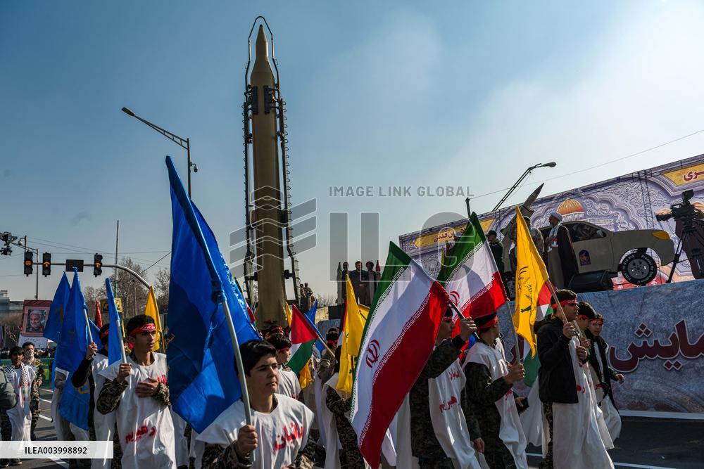 Iran Parade Basij and IRGC - Tehran