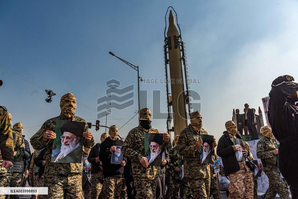Iran Parade Basij and IRGC - Tehran