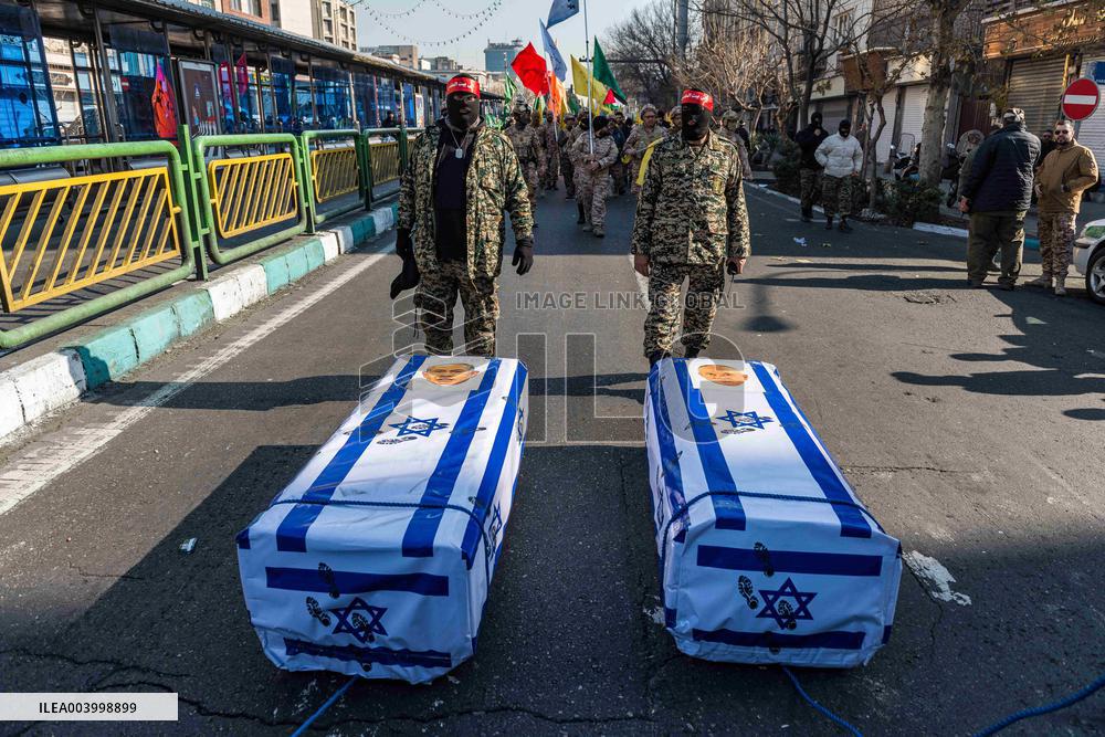 Iran Parade Basij and IRGC - Tehran