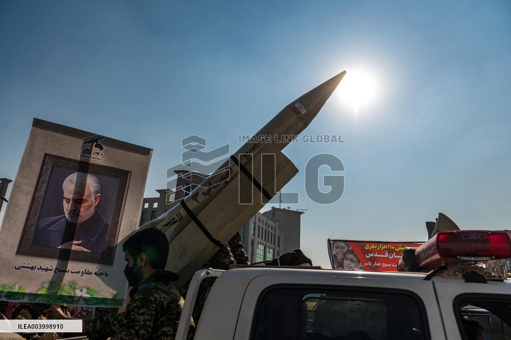 Iran Parade Basij and IRGC - Tehran