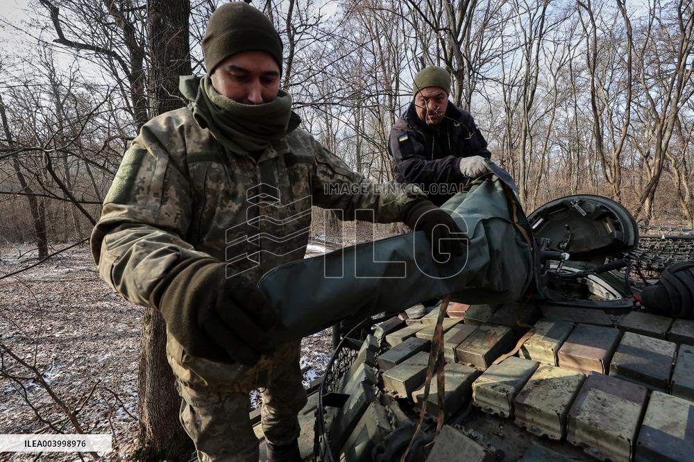 Soldiers of 3rd Tank Brigade serve in  Kharkiv region