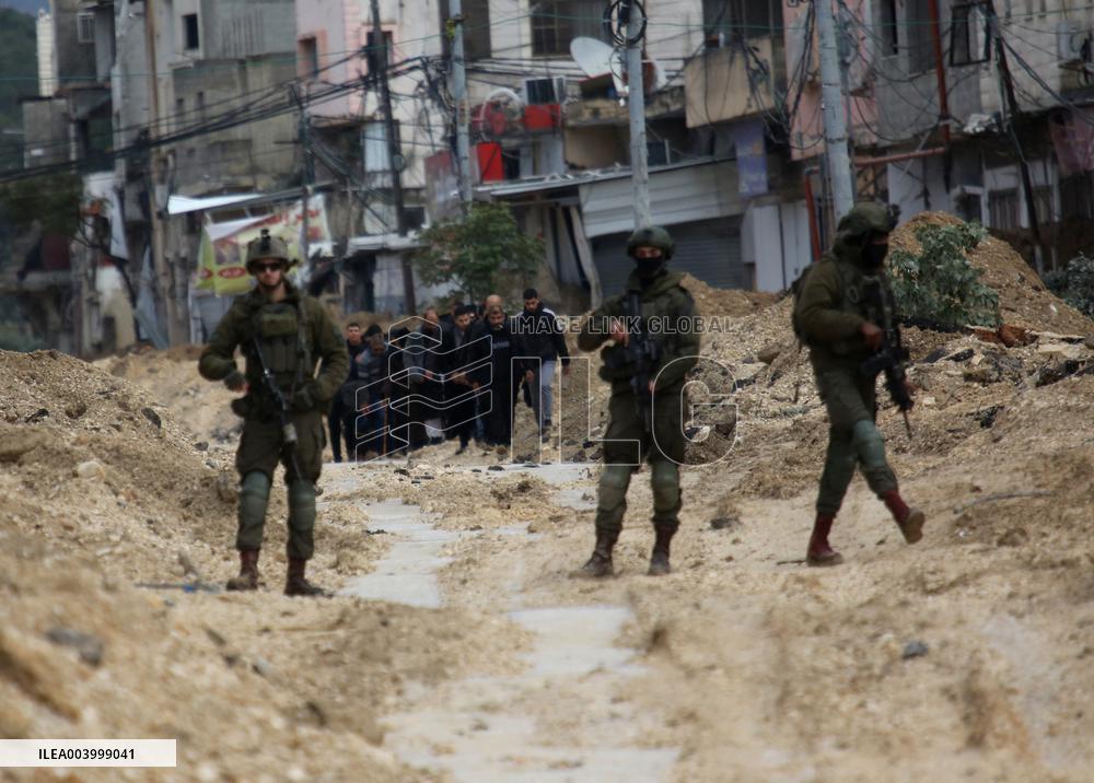 Israeli Forces Intensify Military Operations In Nur Shams Camp - West Bank