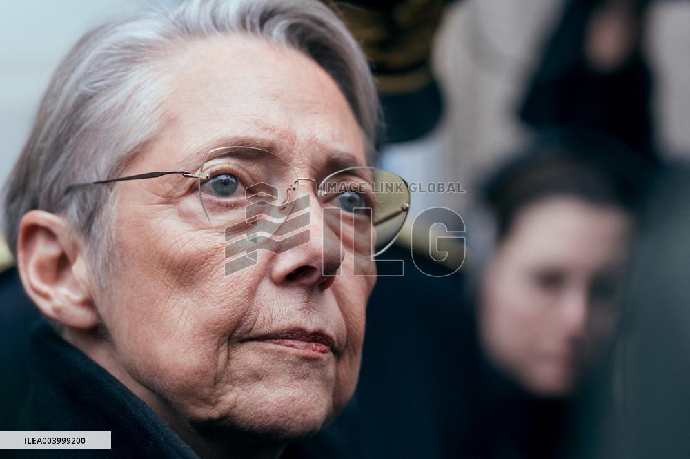 Elisabeth Borne visits an elementary school - Paris AJ