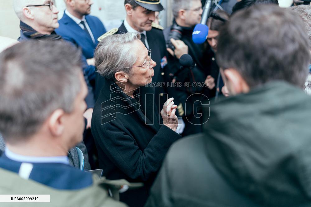 Elisabeth Borne visits an elementary school - Paris AJ