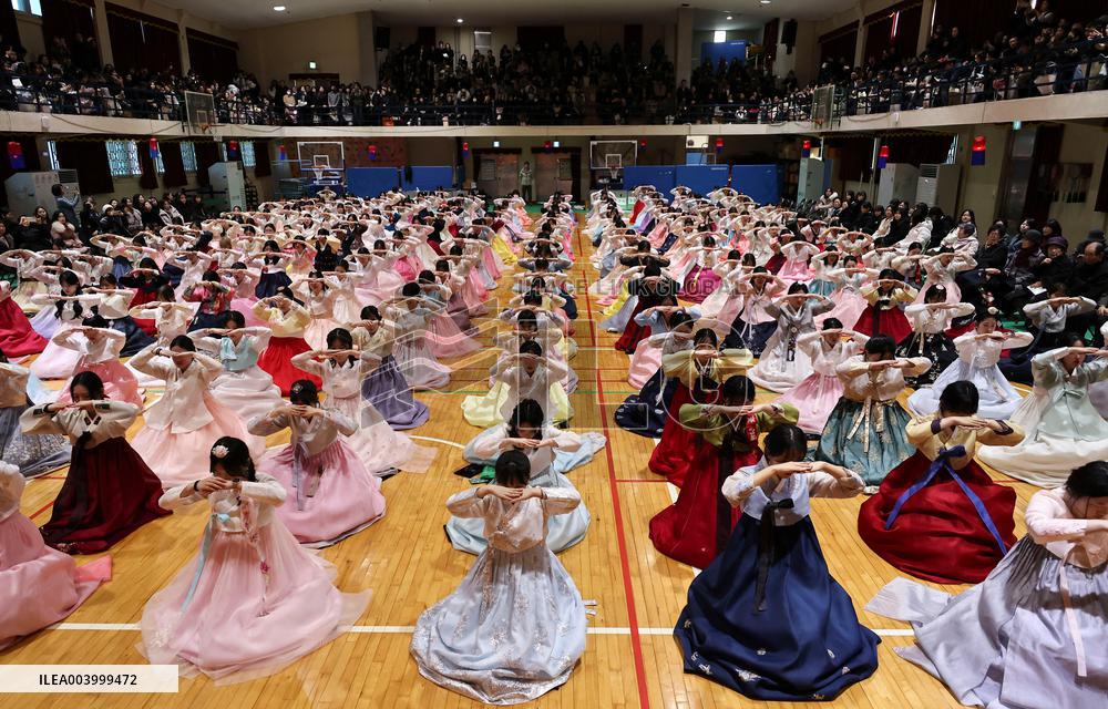 Graduation Ceremony - Seoul