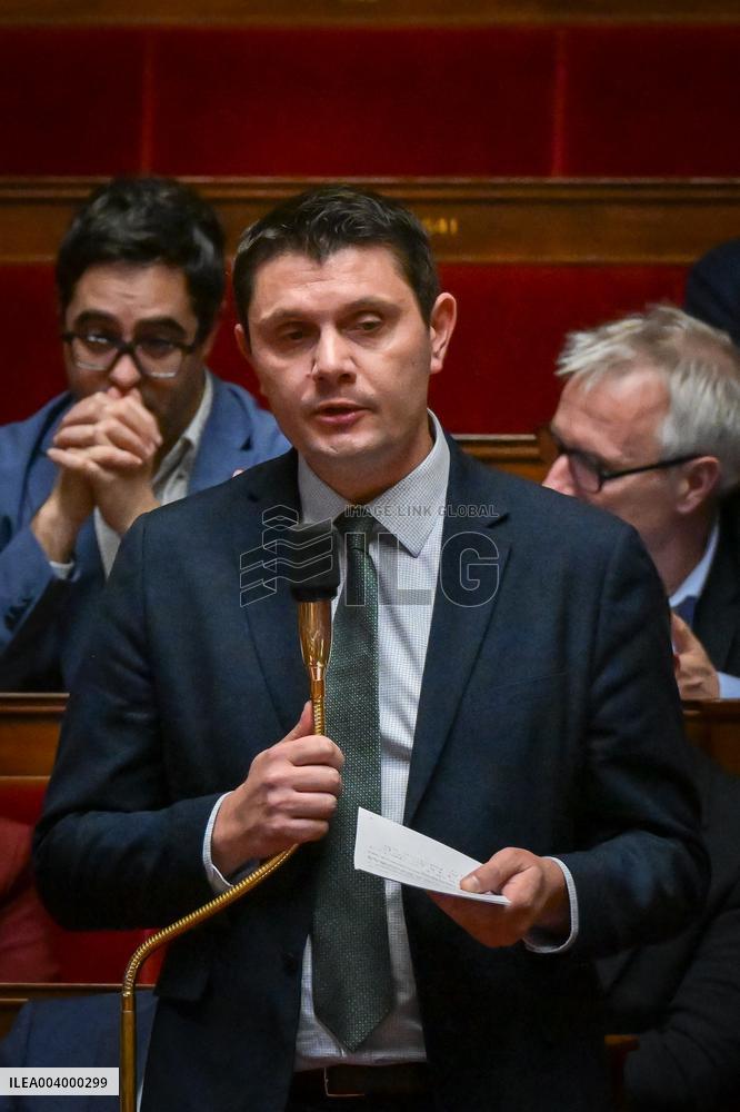 Questions to the government at the National Assembly in Paris FA