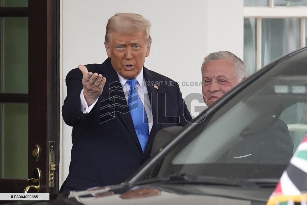 Donald Trump welcomes King Abdullah II - Washington