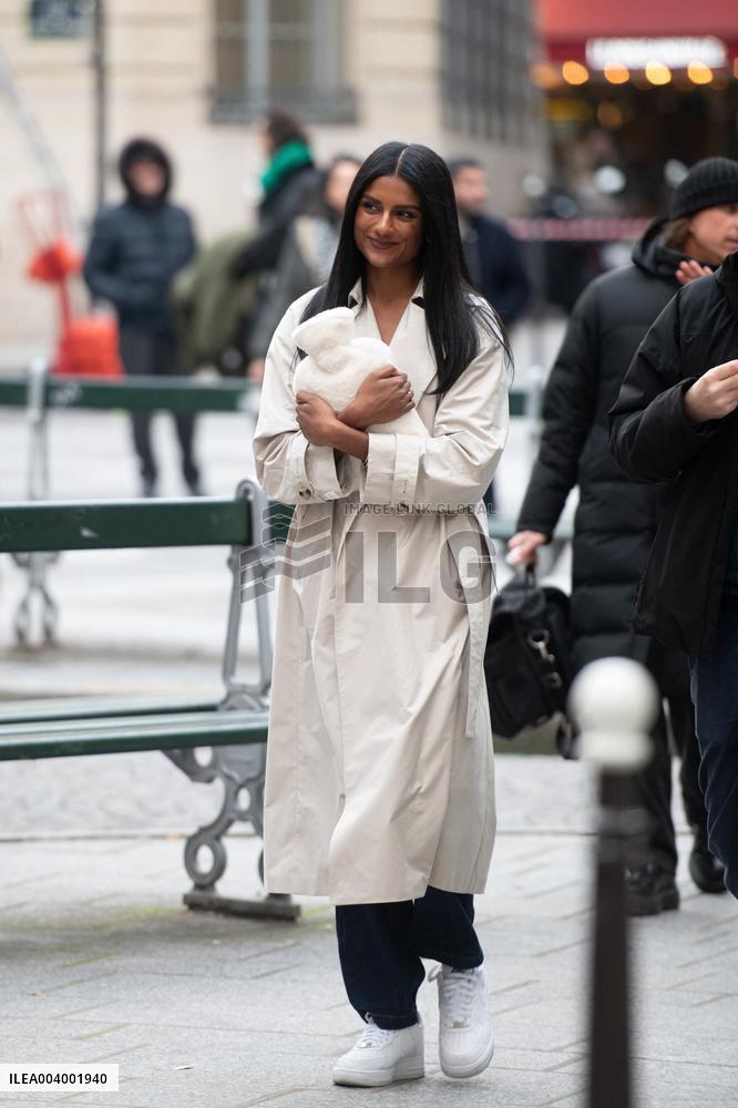 Carlos Sainz Jr. And Simone Ashley At L'Oreal Filming - Paris