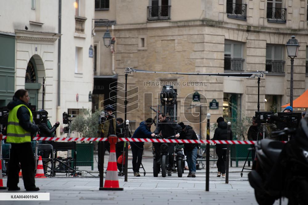 Carlos Sainz Jr. And Simone Ashley At L'Oreal Filming - Paris
