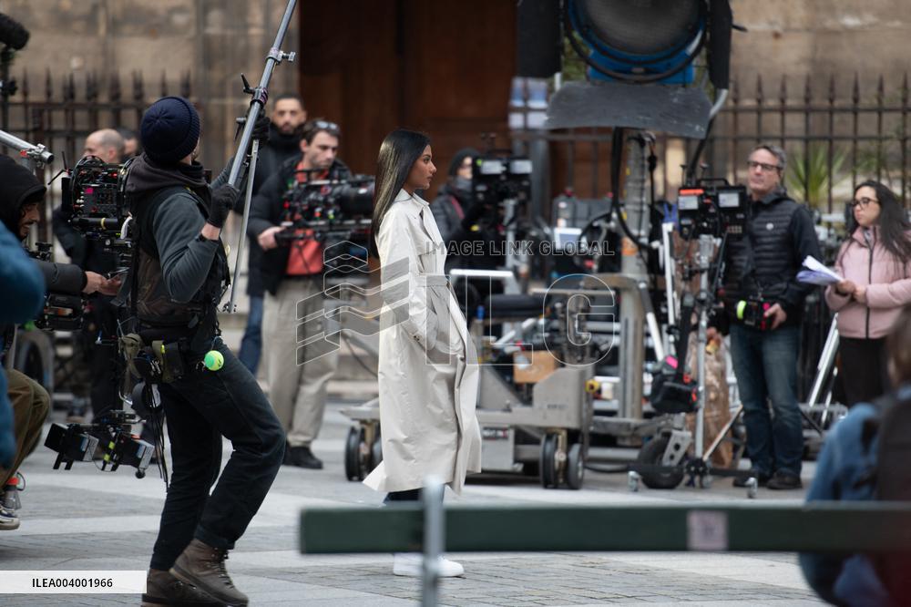 Carlos Sainz Jr. And Simone Ashley At L'Oreal Filming - Paris